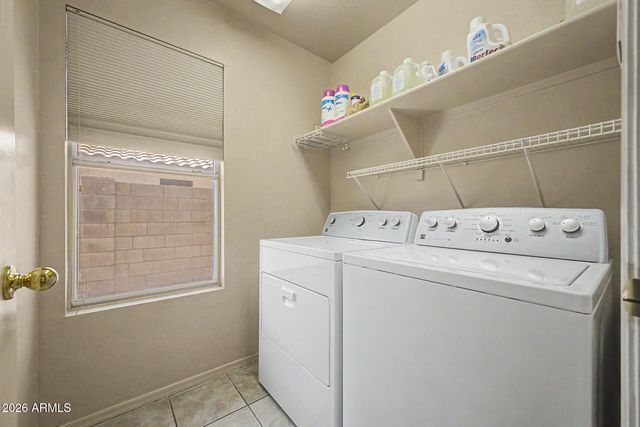 9729 W BURNETT Road, Peoria, AZ 85382