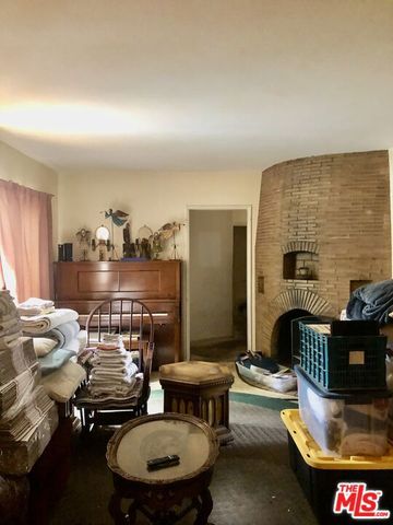 11662 Laurelwood Drive, Los Angeles, CA 91604