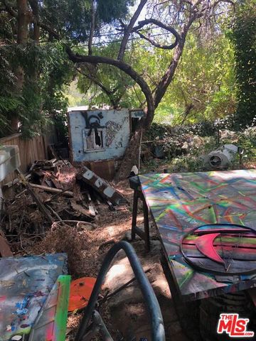 11662 Laurelwood Drive, Los Angeles, CA 91604