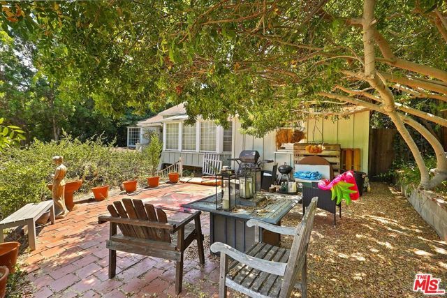11662 Laurelwood Drive, Los Angeles, CA 91604