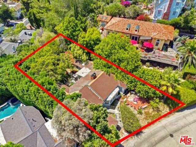 11662 Laurelwood Drive, Los Angeles, CA 91604