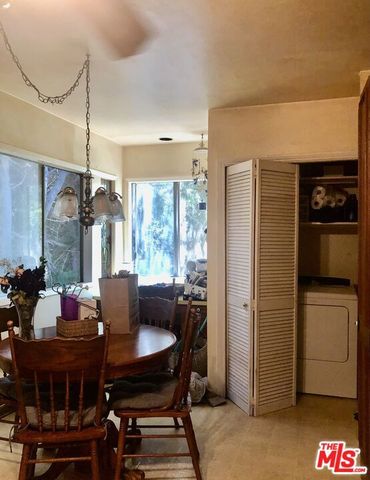 11662 Laurelwood Drive, Los Angeles, CA 91604