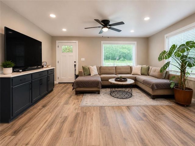 960 S Main Street, Jasper, GA 30143