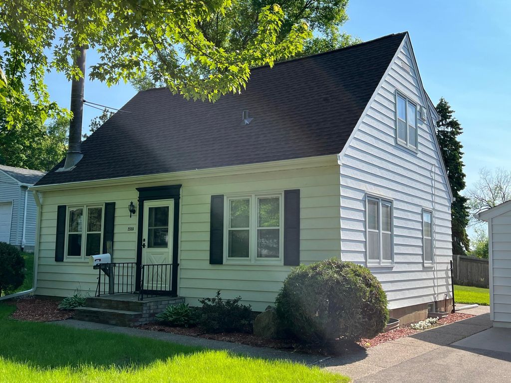 2559 Westview Terrace, Hopkins, MN 55305