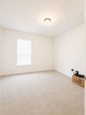 693 Durian LOOP, Buda, TX 78610