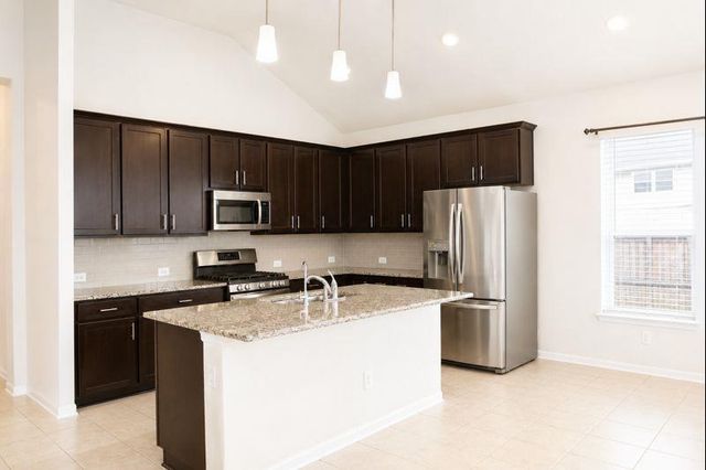 693 Durian LOOP, Buda, TX 78610