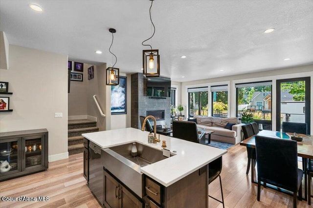 907 E Sherman AVE, Coeur D'alene, ID 83814