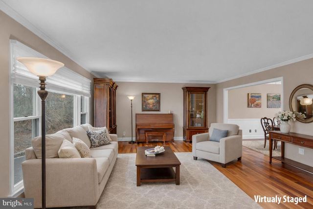 33 BEECHWOOD DR, Robbinsville, NJ 08691