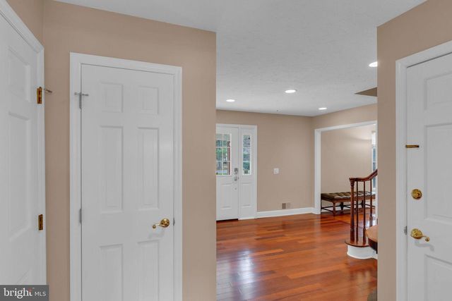 33 BEECHWOOD DR, Robbinsville, NJ 08691