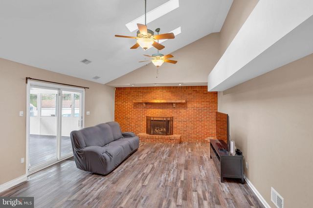 33 BEECHWOOD DR, Robbinsville, NJ 08691