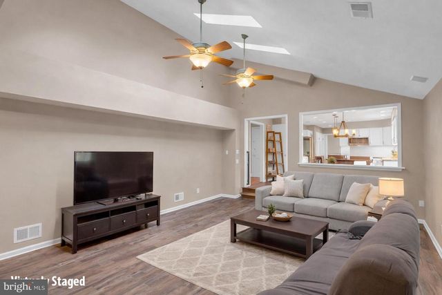 33 BEECHWOOD DR, Robbinsville, NJ 08691