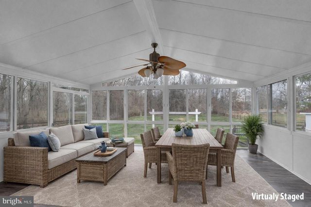 33 BEECHWOOD DR, Robbinsville, NJ 08691