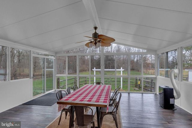 33 BEECHWOOD DR, Robbinsville, NJ 08691