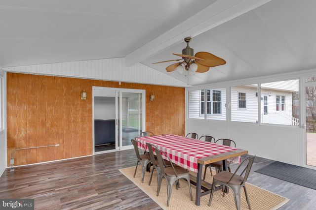 33 BEECHWOOD DR, Robbinsville, NJ 08691