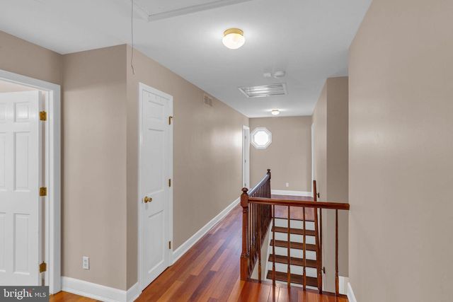 33 BEECHWOOD DR, Robbinsville, NJ 08691