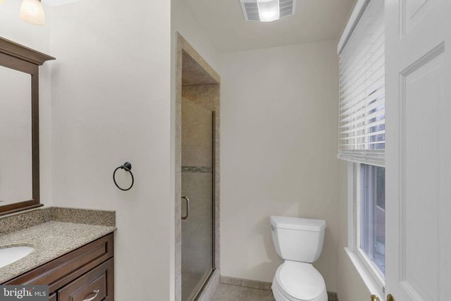 33 BEECHWOOD DR, Robbinsville, NJ 08691