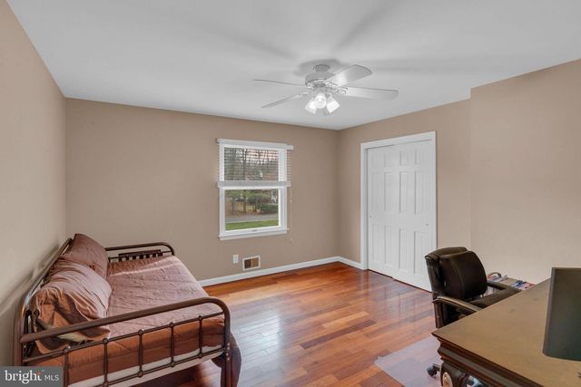 33 BEECHWOOD DR, Robbinsville, NJ 08691