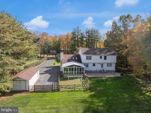 33 BEECHWOOD DR, Robbinsville, NJ 08691