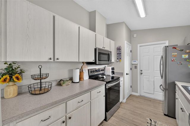 599 MAGNOLIA RIDGE AVENUE, Tavares, FL 32778