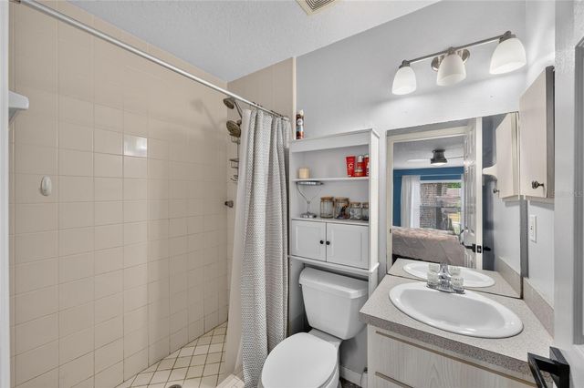599 MAGNOLIA RIDGE AVENUE, Tavares, FL 32778