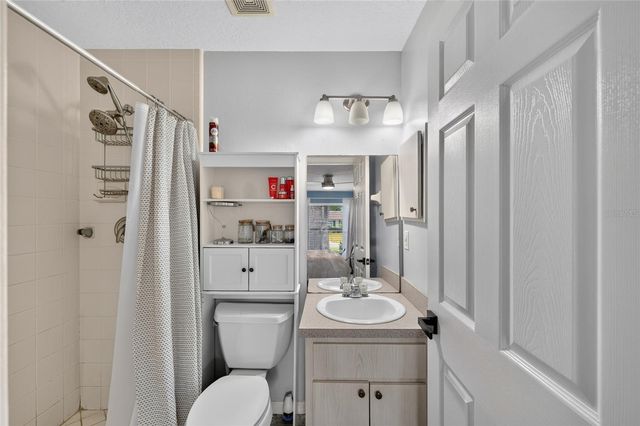 599 MAGNOLIA RIDGE AVENUE, Tavares, FL 32778