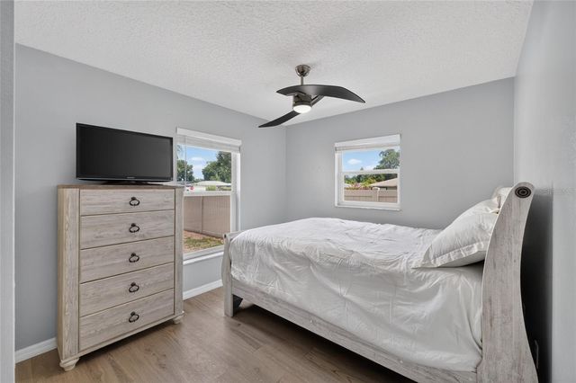 599 MAGNOLIA RIDGE AVENUE, Tavares, FL 32778