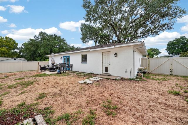 599 MAGNOLIA RIDGE AVENUE, Tavares, FL 32778