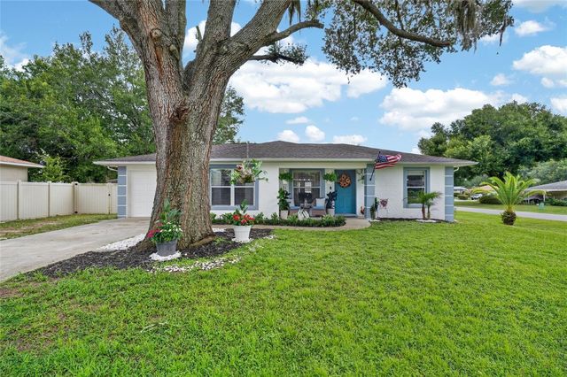 599 MAGNOLIA RIDGE AVENUE, Tavares, FL 32778