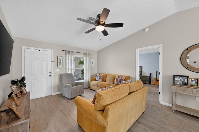 599 MAGNOLIA RIDGE AVENUE, Tavares, FL 32778