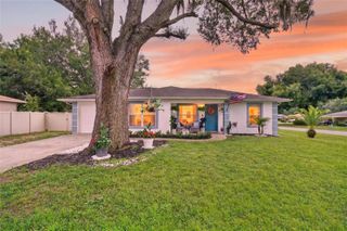 599 MAGNOLIA RIDGE AVENUE, Tavares, FL 32778