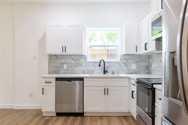 8210 Sparta Street B, Houston, TX 77028