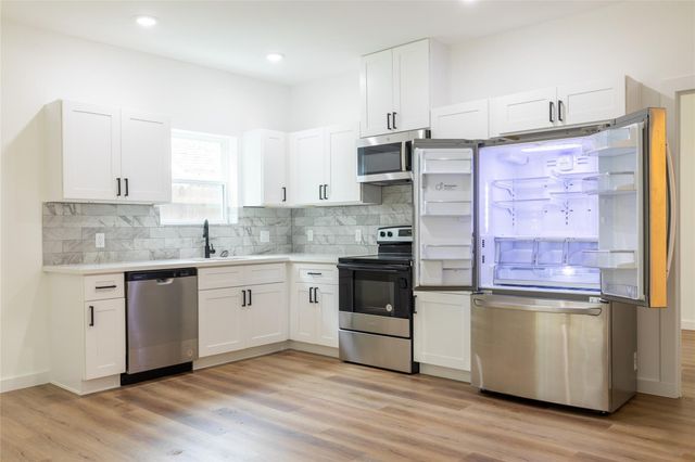 8210 Sparta Street B, Houston, TX 77028