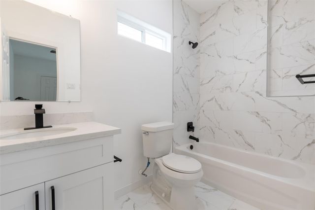 8210 Sparta Street B, Houston, TX 77028