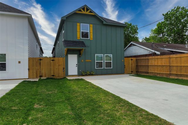 8210 Sparta Street B, Houston, TX 77028