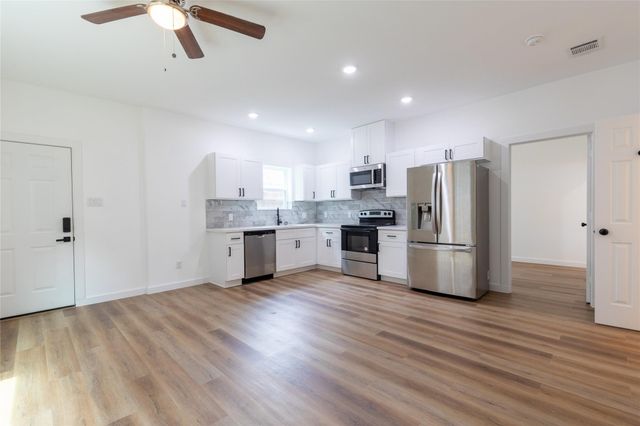 8210 Sparta Street B, Houston, TX 77028