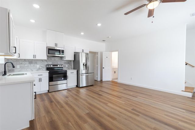 8210 Sparta Street B, Houston, TX 77028