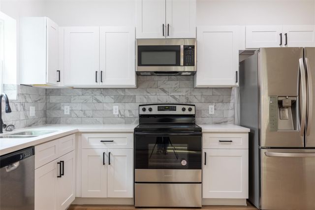 8210 Sparta Street B, Houston, TX 77028