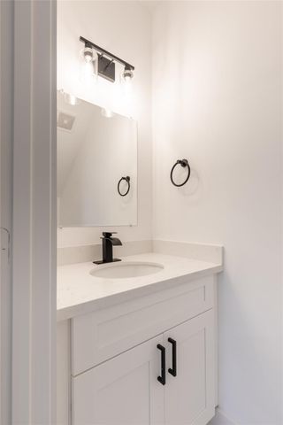 8210 Sparta Street B, Houston, TX 77028