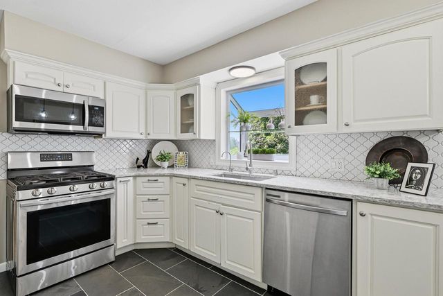 15200 Briaridge COURT, Elm Grove, WI 53122