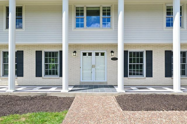 15200 Briaridge COURT, Elm Grove, WI 53122