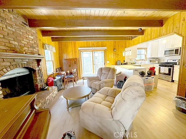 922 Balfrin, Crestline, CA 92325