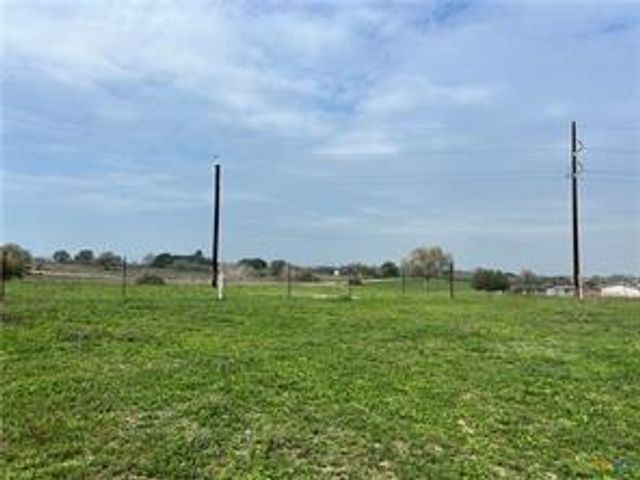 847 Hefner Lane, Cuero, TX 77954