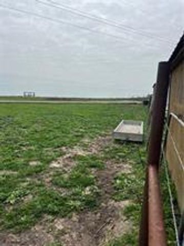 847 Hefner Lane, Cuero, TX 77954