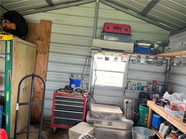 847 Hefner Lane, Cuero, TX 77954