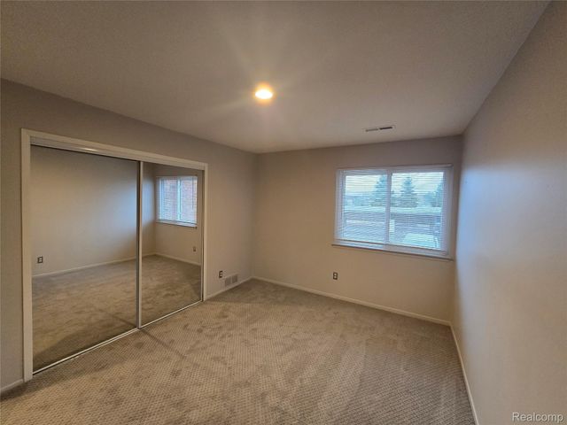 1932 Klingensmith Road 56 B, Bloomfield Hills, MI 48302