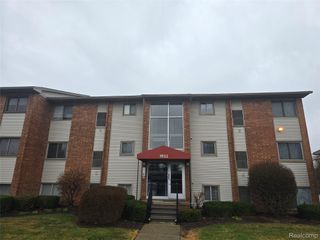 1932 Klingensmith Road 56 B, Bloomfield Hills, MI 48302