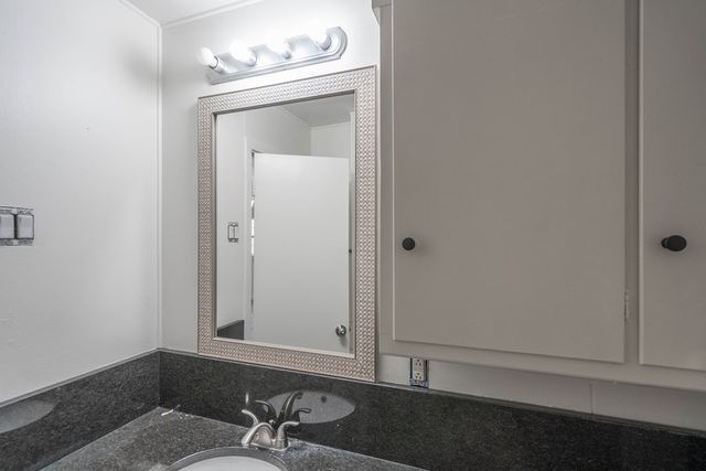 1005 NW 9th St, Andrews, TX 79714