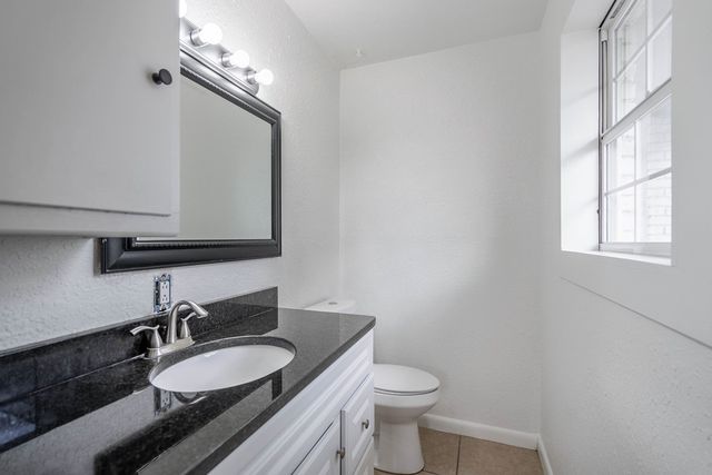 1005 NW 9th St, Andrews, TX 79714