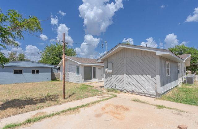 1005 NW 9th St, Andrews, TX 79714