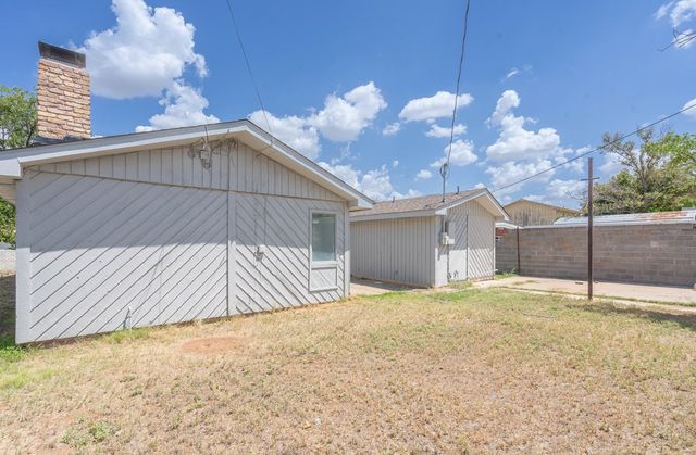 1005 NW 9th St, Andrews, TX 79714